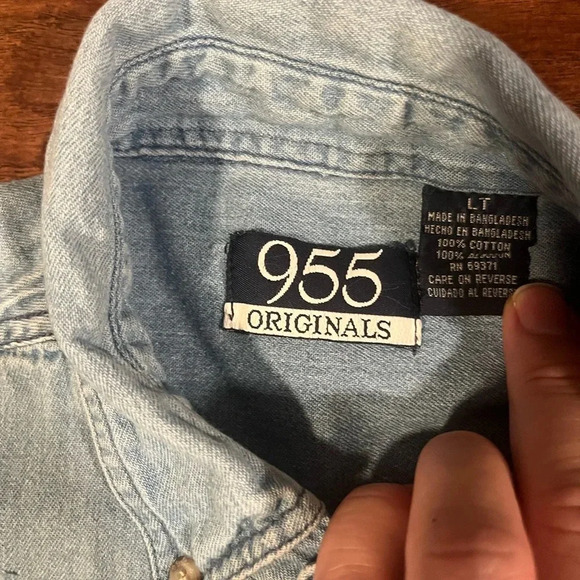 Vintage “955 Originals” Denim Button Up. - Picture 2 of 5
